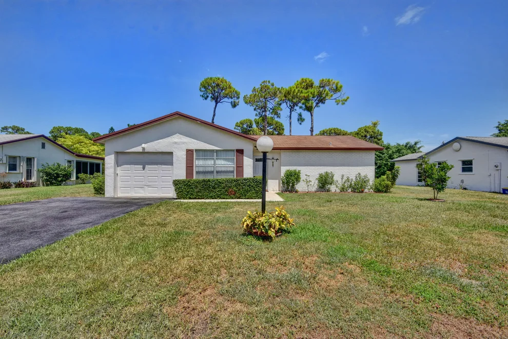 Unit for sale at 6123 Rainbow Circle, Greenacres, FL 33463