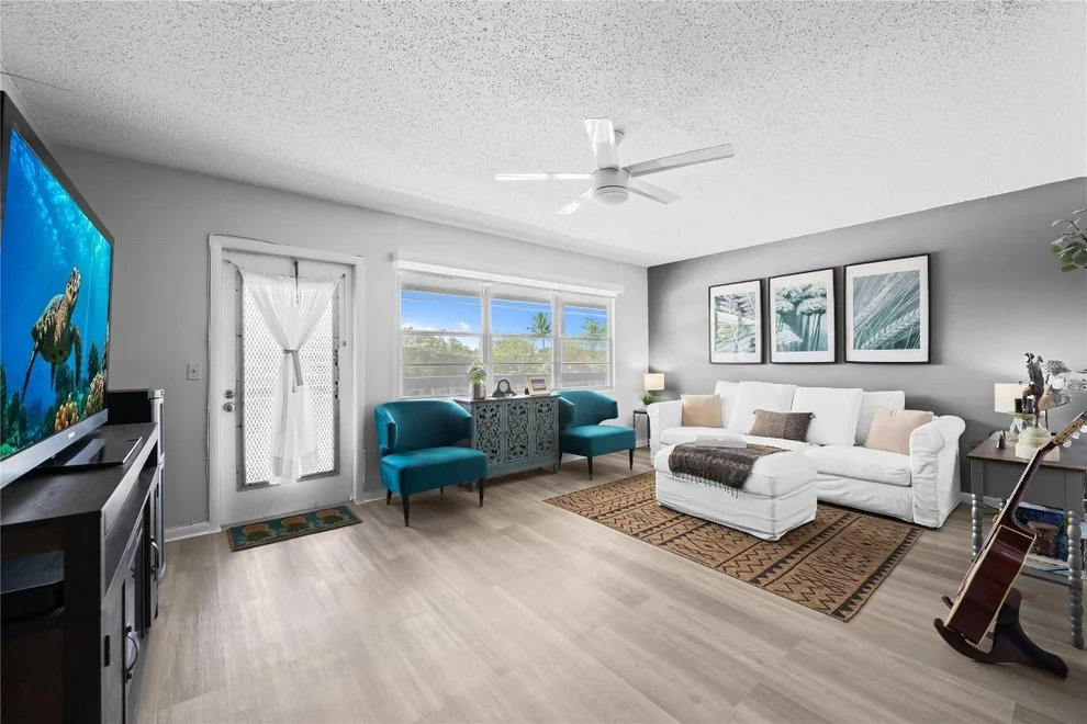 Unit for sale at 318 Oakridge R, Deerfield Beach, FL 33442