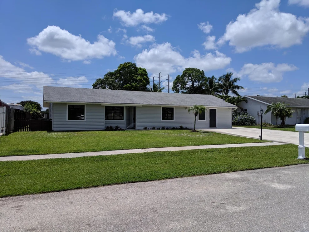 Unit for sale at 129 Cortes Avenue, Royal Palm Beach, FL 33411