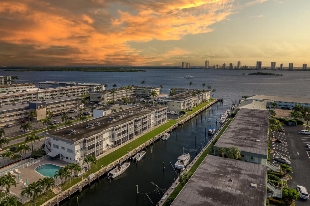 Unit for sale at 112 Doolen Court, North Palm Beach, FL 33408