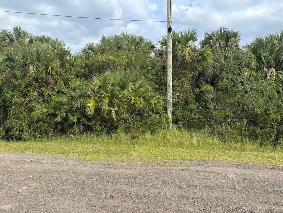 Unit for sale at 3223 SW Mockingbird Avenue, Palm Bay, FL 32908
