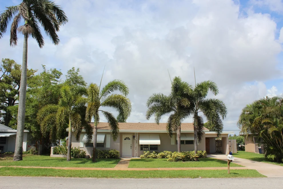Unit for sale at 1505 Crest Drive, Lake Worth, FL 33461