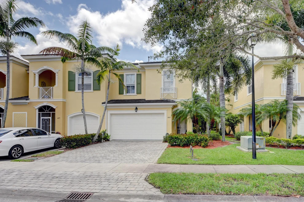 Unit for sale at 6083 NW Helmsdale Way, Port St Lucie, FL 34983