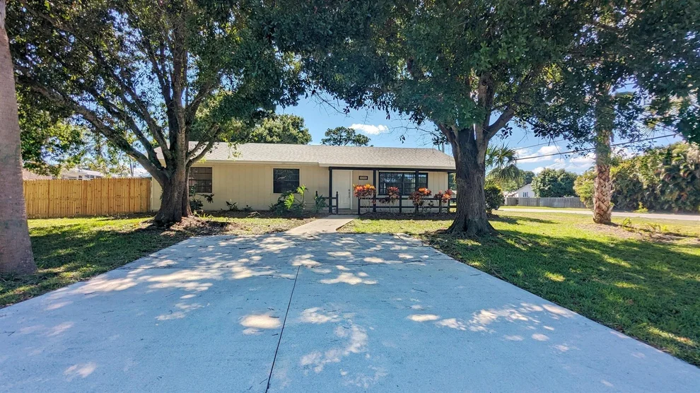 Unit for sale at 5401 Palm Drive, Fort Pierce, FL 34982