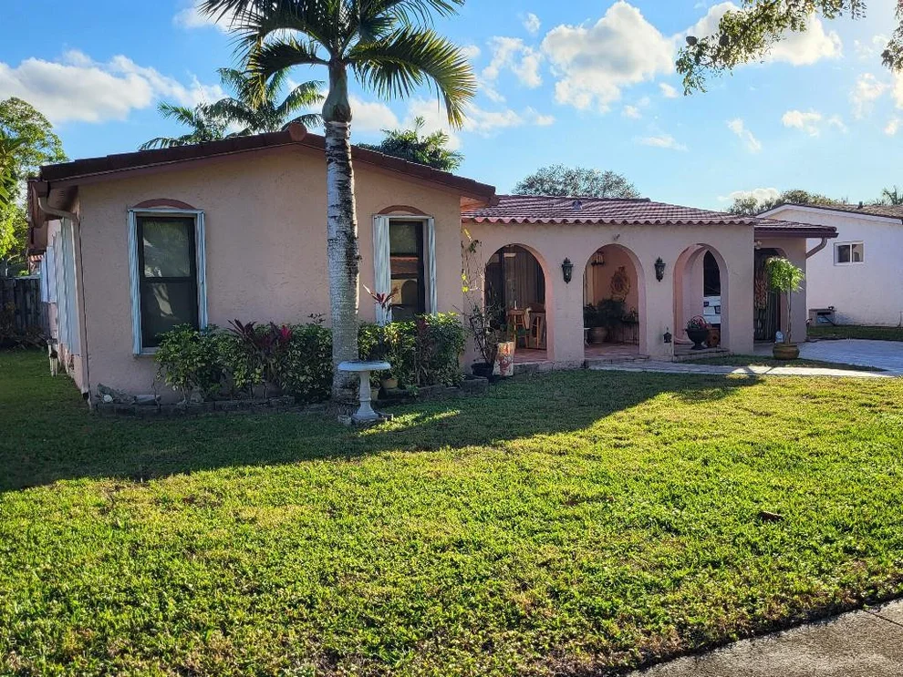 Unit for sale at 10478 NW 4th Street, Plantation, FL 33324