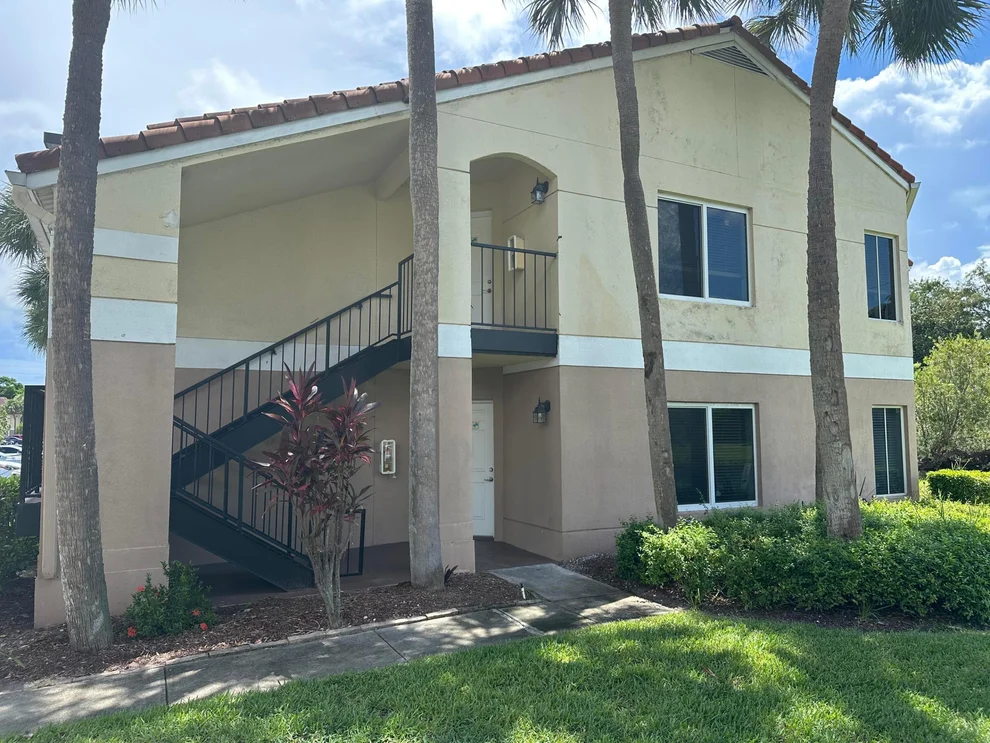 Unit for sale at 815 W Boynton Beach Boulevard, Boynton Beach, FL 33426