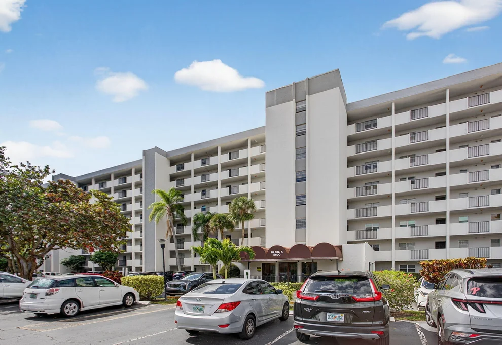 Unit for sale at 5900 NW 44th Street, Lauderhill, FL 33319