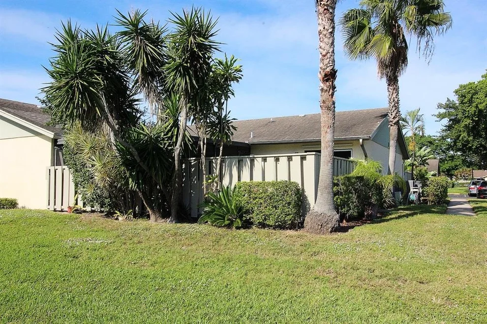 Unit for sale at 8207 Ambach Way, Hypoluxo, FL 33462