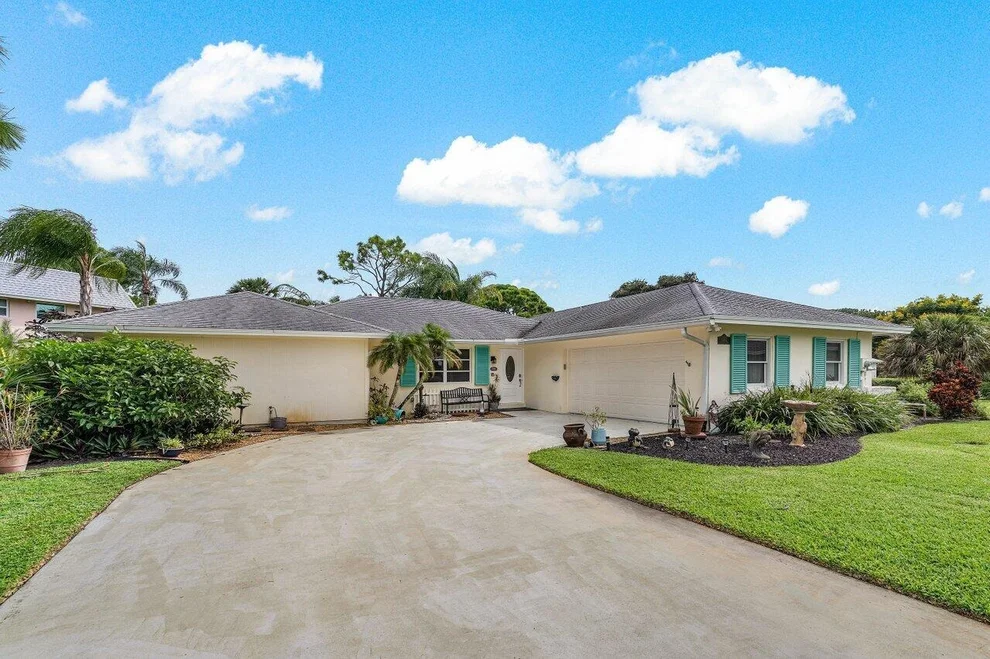 Unit for sale at 18285 SE Courtview Circle, Jupiter, FL 33469