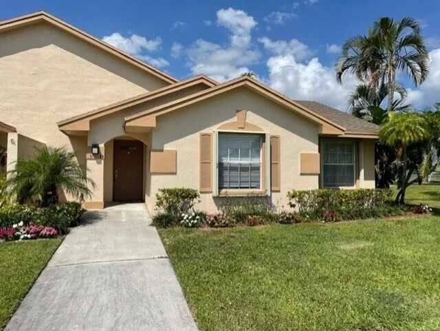 Unit for sale at 9511 Boca Gardens Circle S, Boca Raton, FL 33496