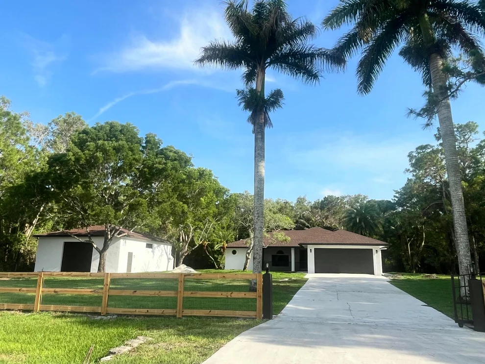 Unit for sale at 18268 N 49th St Street N, The Acreage, FL 33470