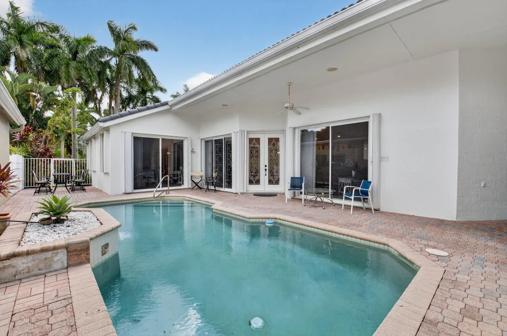 Unit for sale at 6032 Rossmoor Lakes Court, Boynton Beach, FL 33437