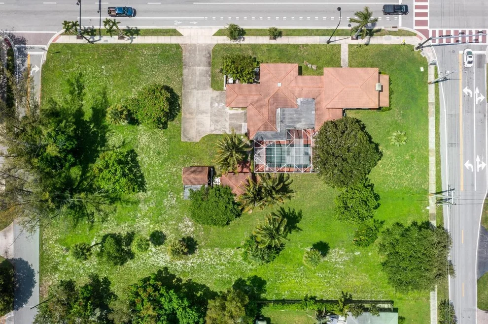 Unit for sale at 556 E Hillsboro Boulevard, Deerfield Beach, FL 33441