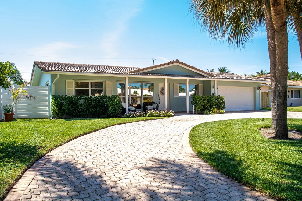 Unit for sale at 3841 NE 23rd Avenue, Lighthouse Point, FL 33064