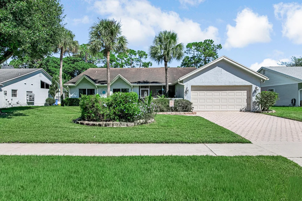 Unit for sale at 102 SEVILLA Avenue, Royal Palm Beach, FL 33411