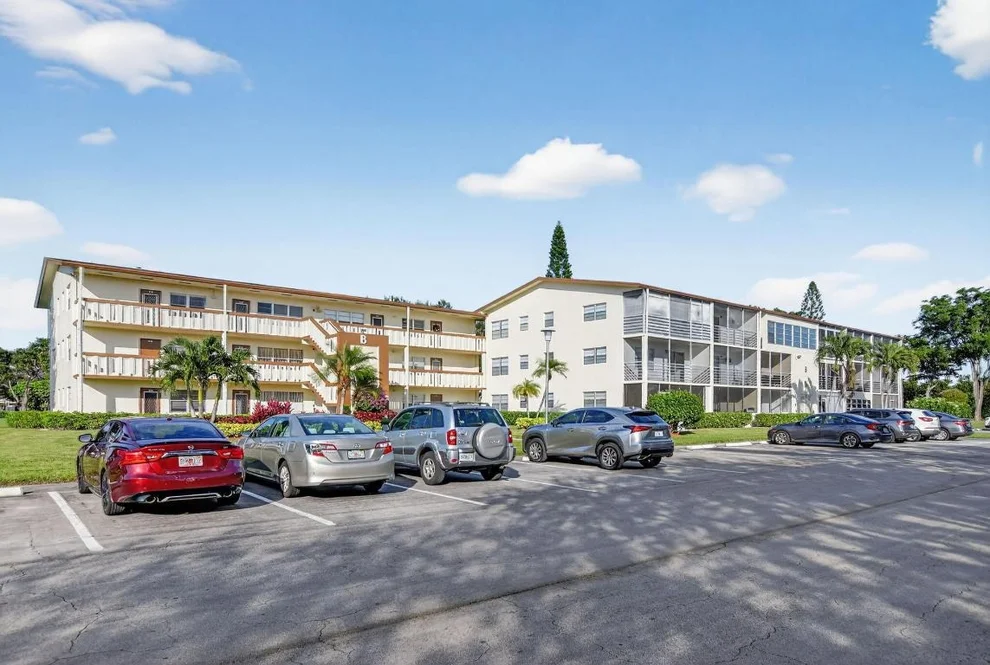Unit for sale at 52 Mansfield B, Boca Raton, FL 33434