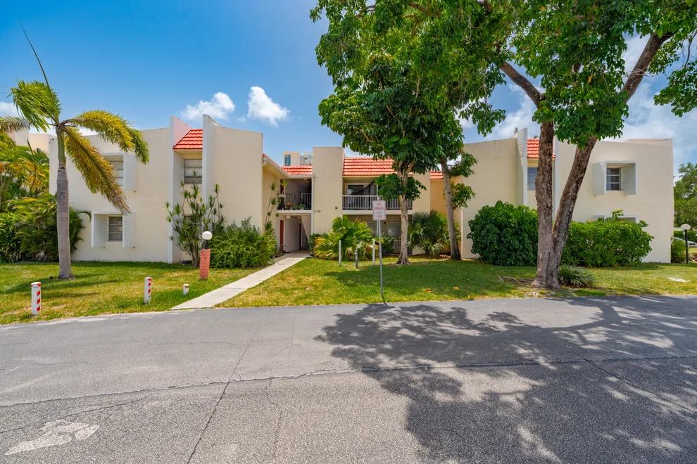 Unit for sale at 628 NW 13th Street, Boca Raton, FL 33486