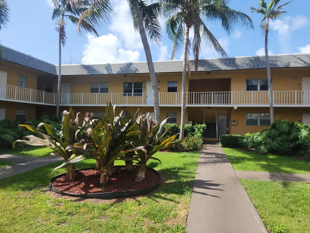 Unit for sale at 220 Croton Avenue, Lantana, FL 33462