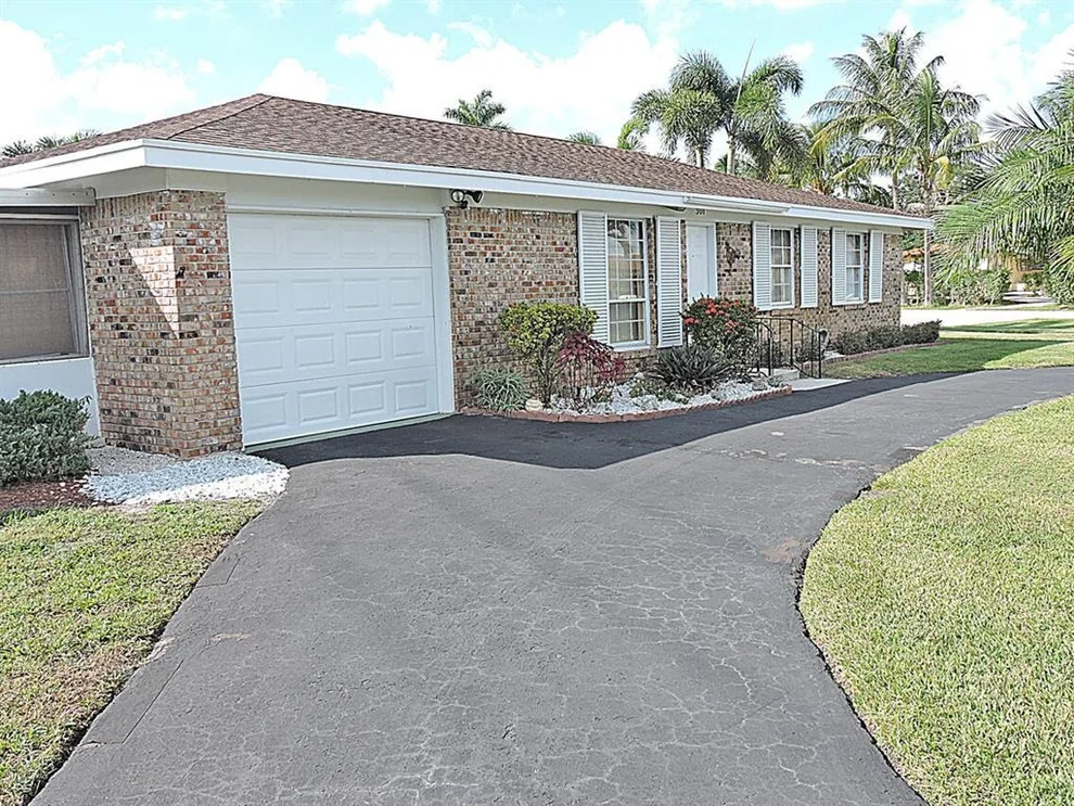 Unit for sale at 301 Cypress Lane, Palm Springs, FL 33461