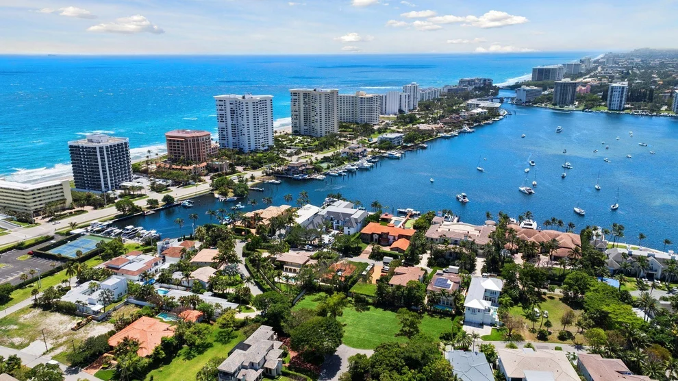 Unit for sale at 800 W Fern Drive, Boca Raton, FL 33432