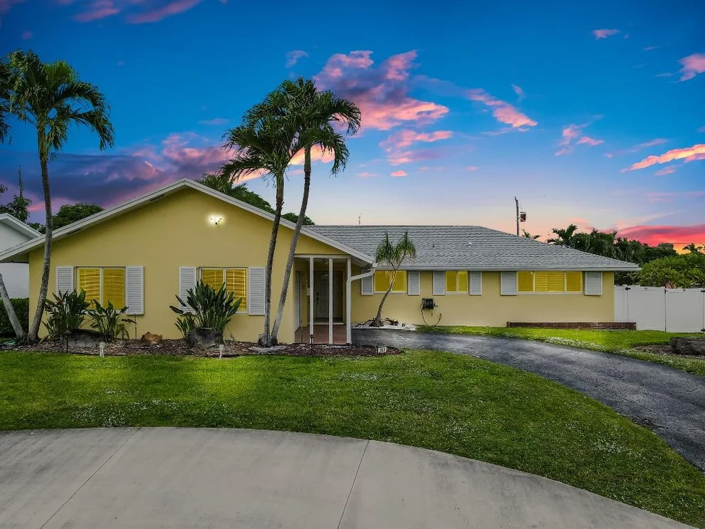 Unit for sale at 319 SW 11th Avenue, Boynton Beach, FL 33435