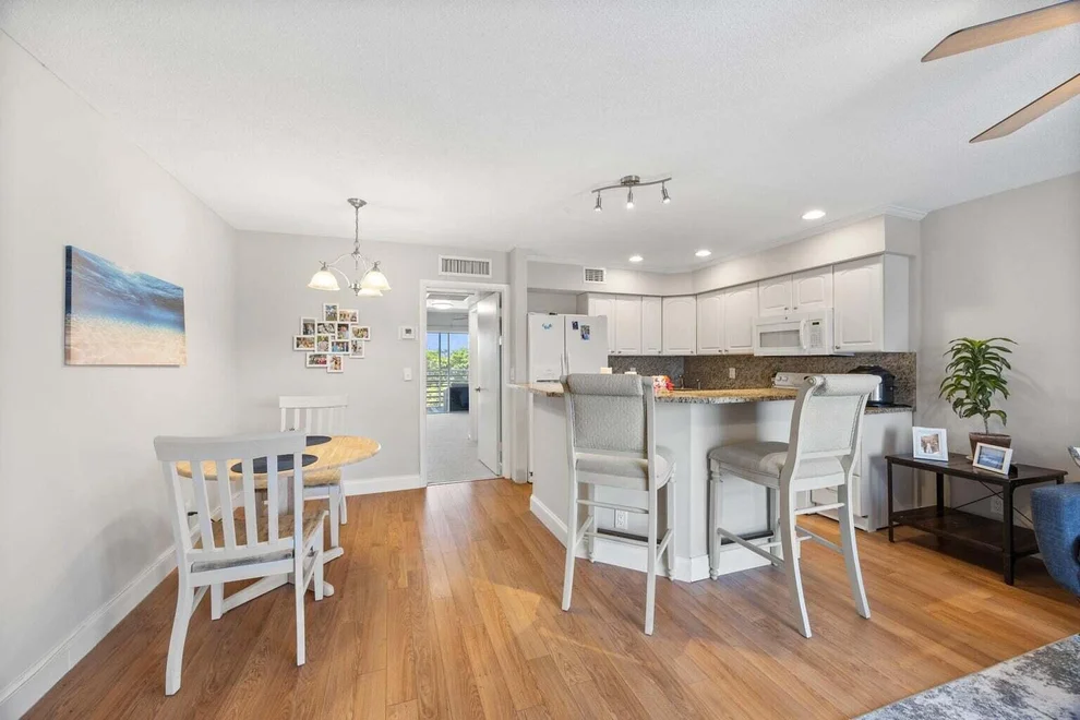 Unit for sale at 405 Us Highway 1, North Palm Beach, FL 33408