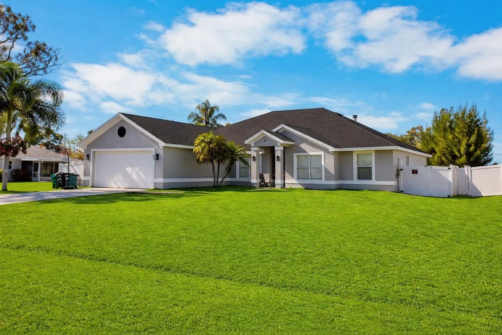Unit for sale at 293 SW Pagoda Terrace, Port St Lucie, FL 34953