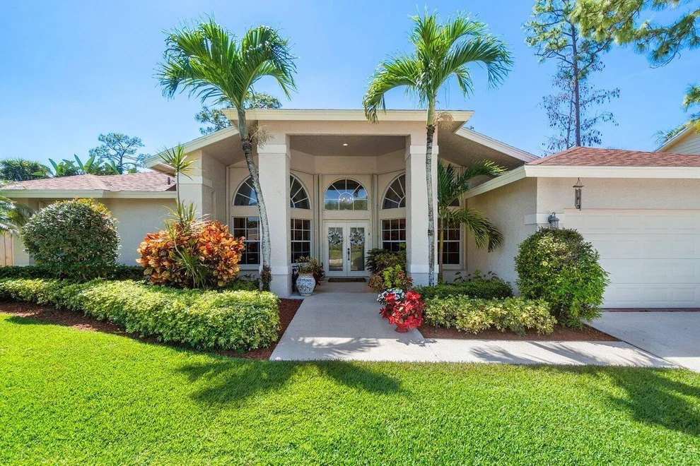 Unit for sale at 14360 Larkspur Lane, Wellington, FL 33414