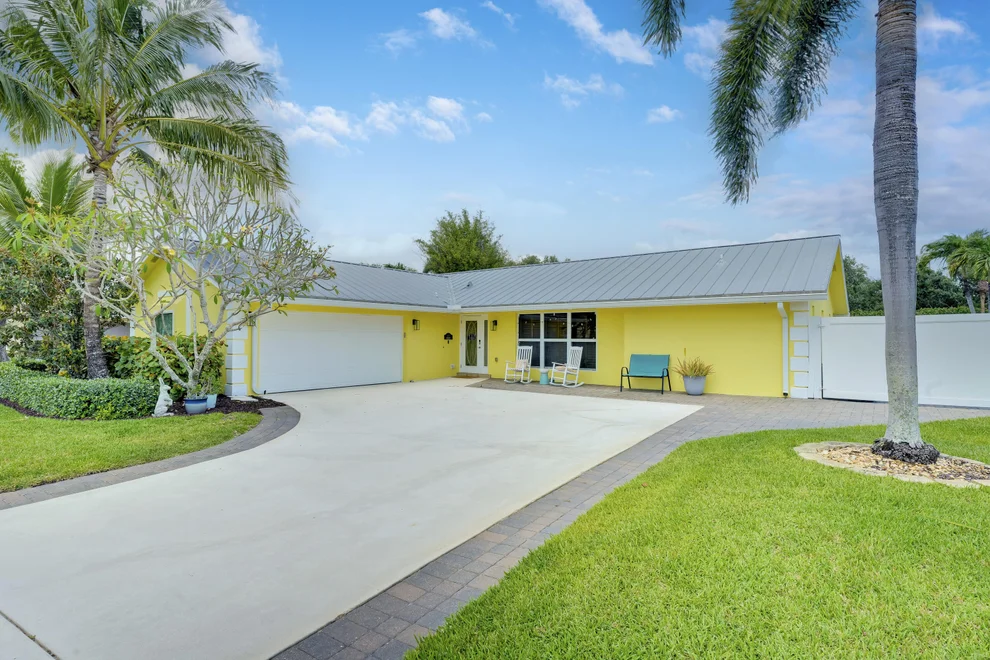 Unit for sale at 4377 Linden Avenue, Palm Beach Gardens, FL 33410