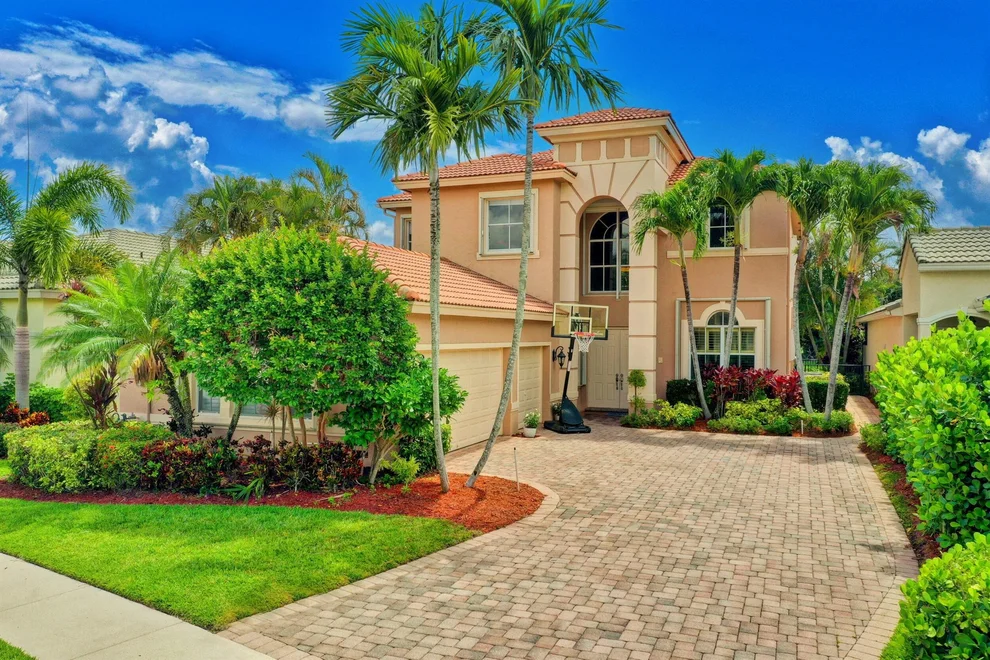 Unit for sale at 153 Via Condado Way, Palm Beach Gardens, FL 33418