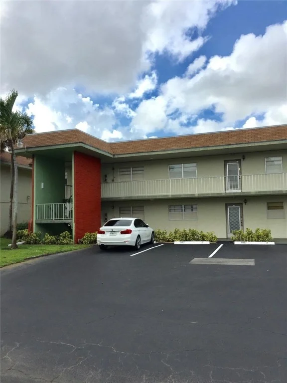 Unit for sale at 607 S State Road 7, Margate, FL 33068