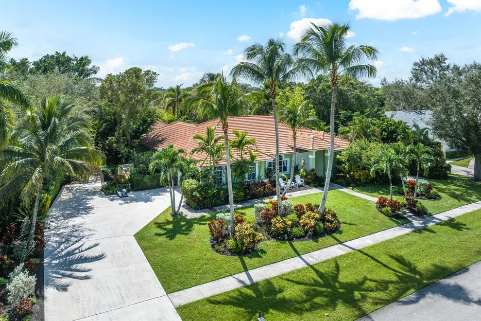Unit for sale at 15590 Rolling Meadows Circle, Wellington, FL 33414