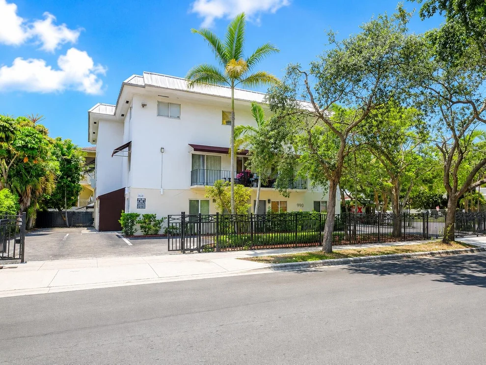 Unit for sale at 990 NW 1st Street, Miami, FL 33128