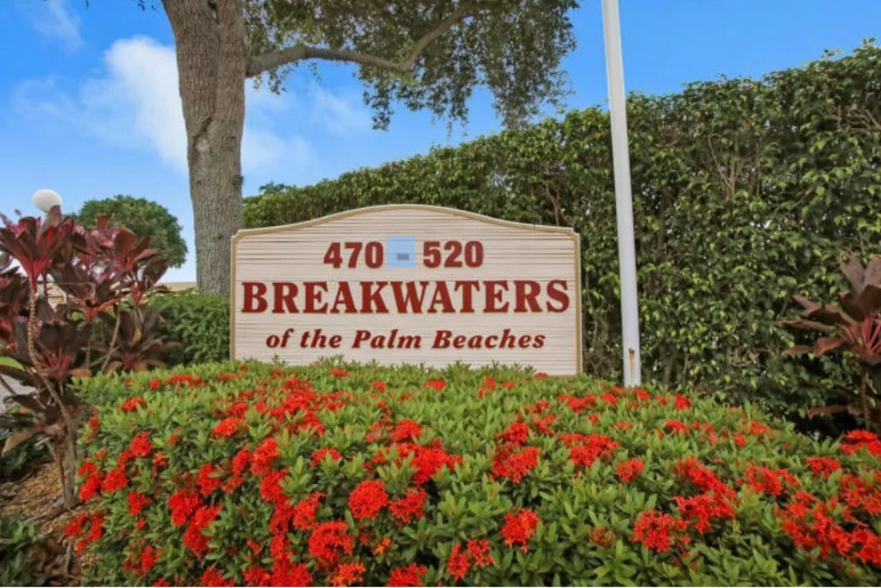 Unit for sale at 470 Executive Center Drive, West Palm Beach, FL 33401