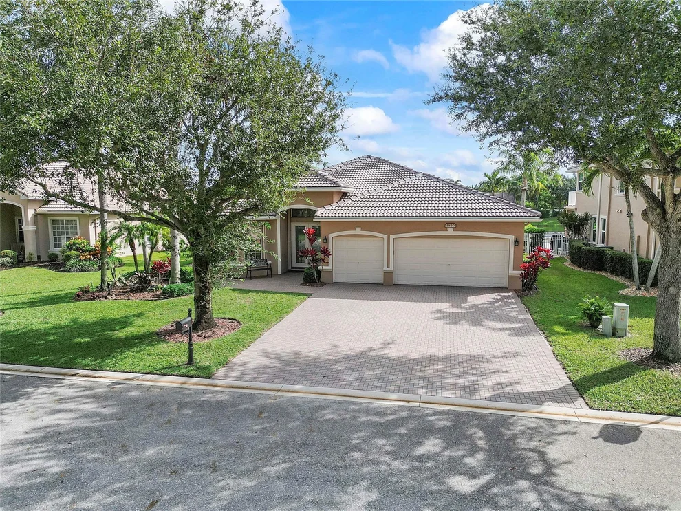Unit for sale at 5840 NW 54th Circle, Coral Springs, FL 33067
