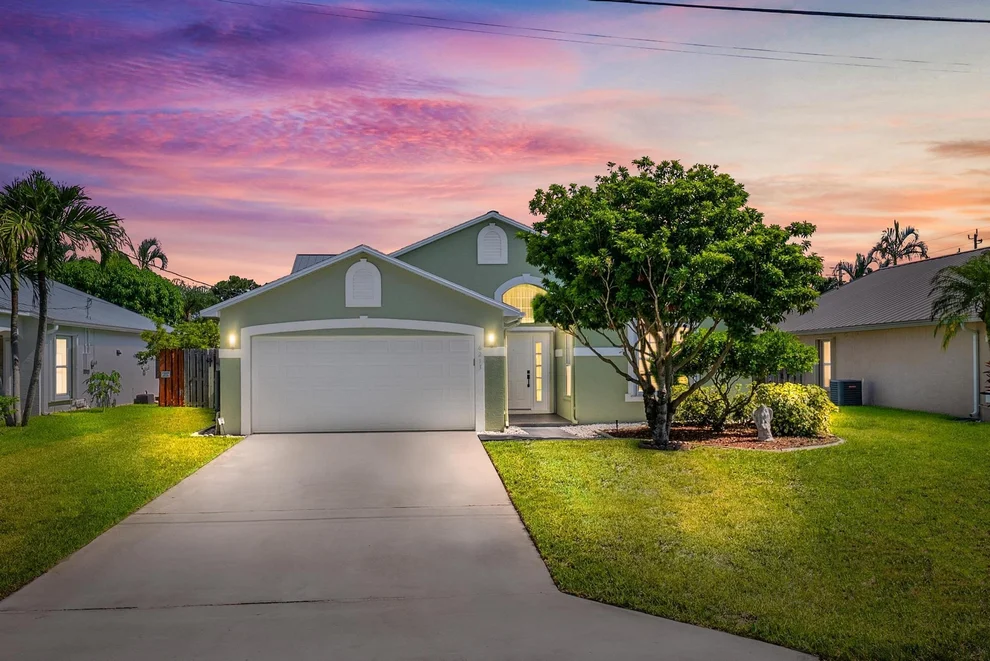 Unit for sale at 6213 Lauderdale Street, Jupiter, FL 33458