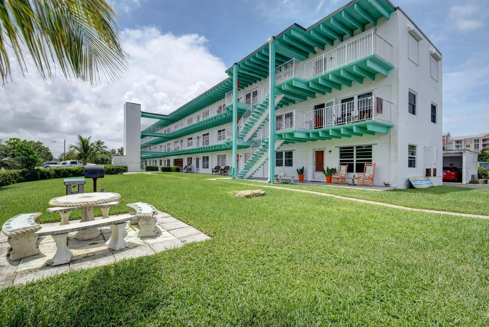 Unit for sale at 219 Lakeview Avenue, Lantana, FL 33462