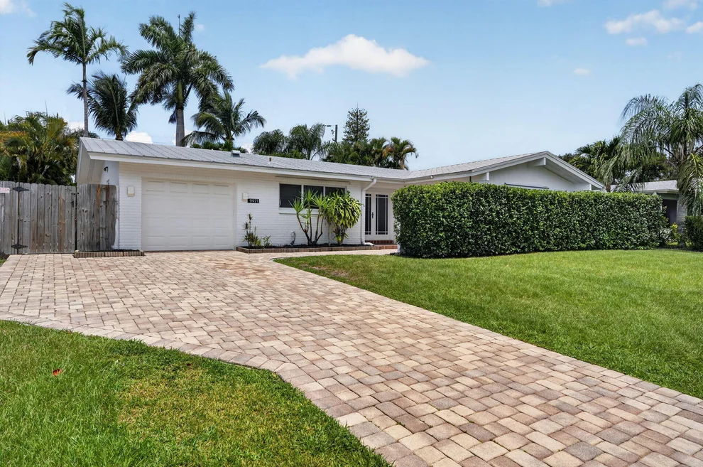 Unit for sale at 9971 Dogwood Avenue, Palm Beach Gardens, FL 33410