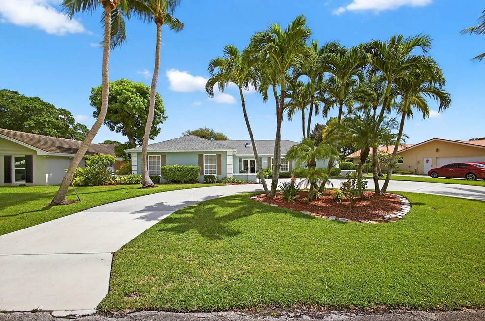 Unit for sale at 4179 Oak Street, Palm Beach Gardens, FL 33418