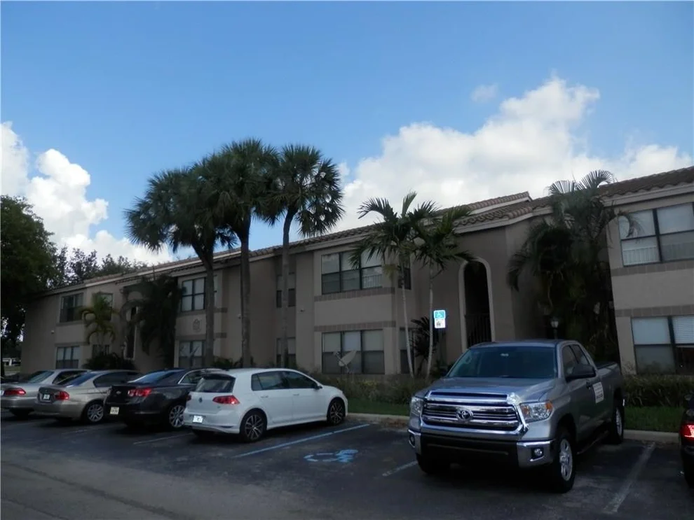 Unit for sale at 2986 S University Drive, Davie, FL 33328