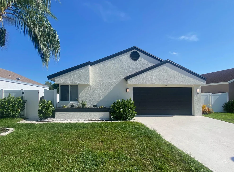 Unit for sale at 10 Compton Way, Boynton Beach, FL 33426