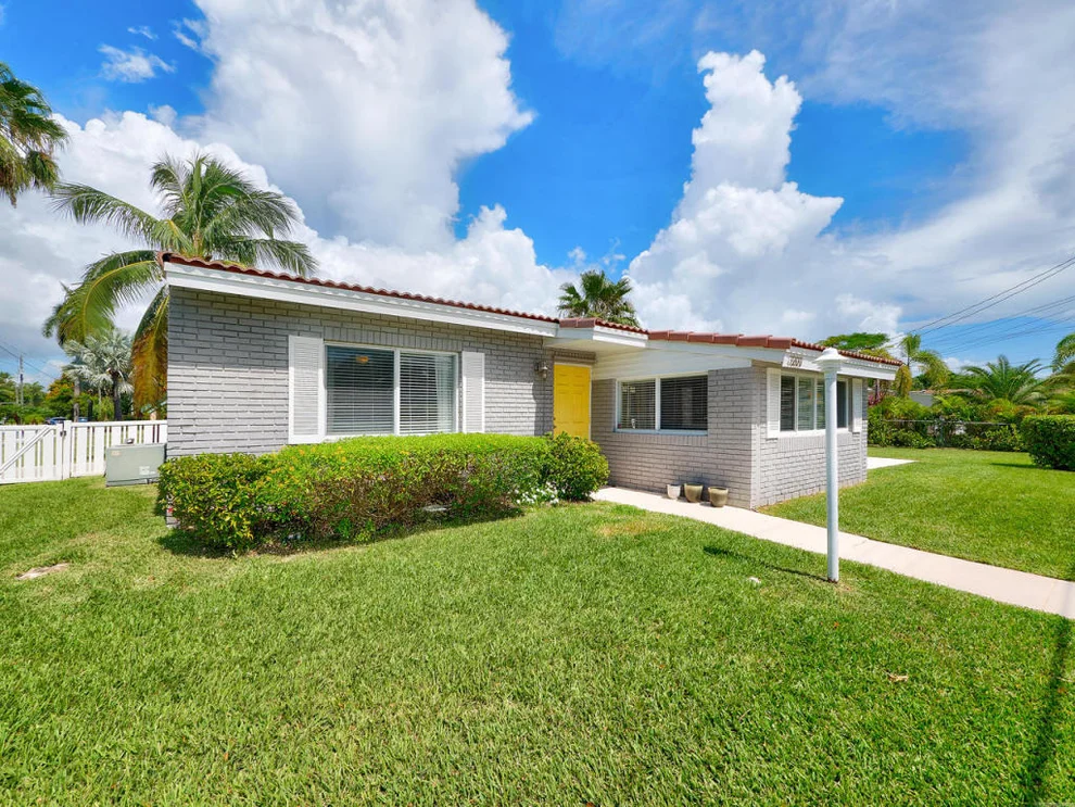 Unit for sale at 1200 N 11th Court, Hollywood, FL 33019