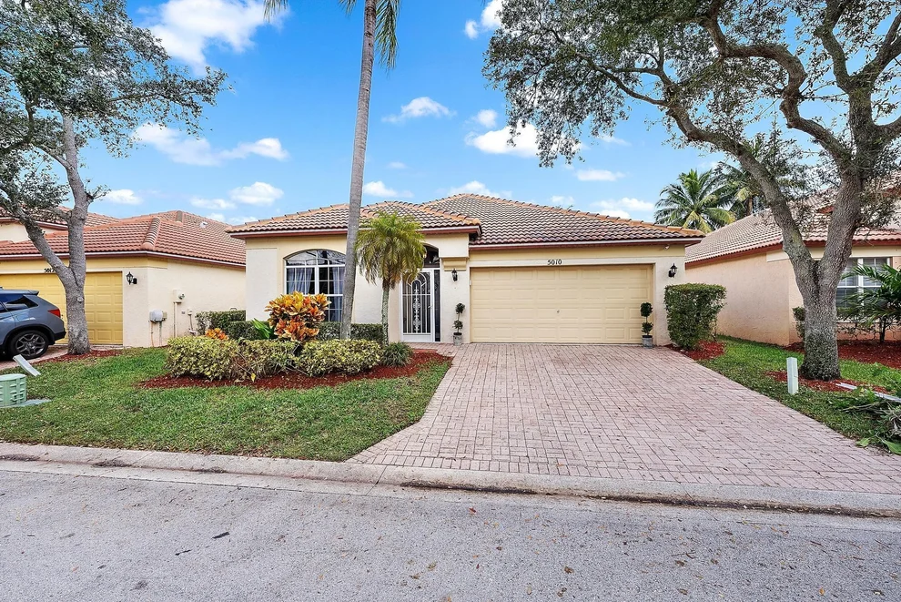 Unit for sale at 5010 Elpine Way, Riviera Beach, FL 33418