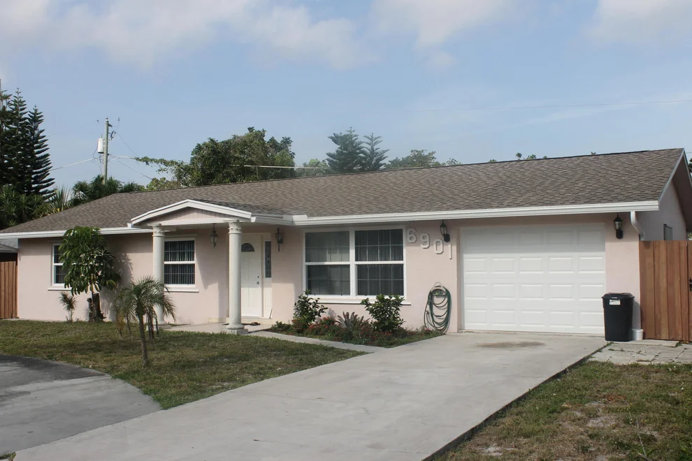 Unit for sale at 6901 S Plymouth Drive, Lake Worth, FL 33462
