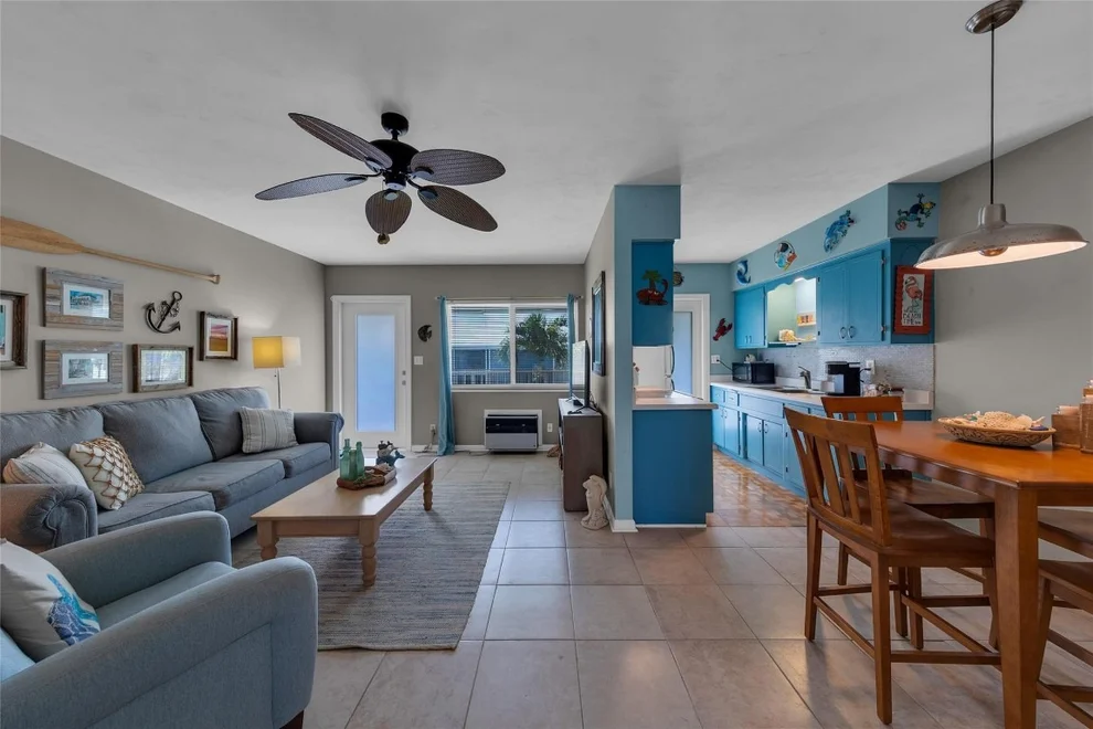 Unit for sale at 11 SW 4th Avenue, Boca Raton, FL 33432