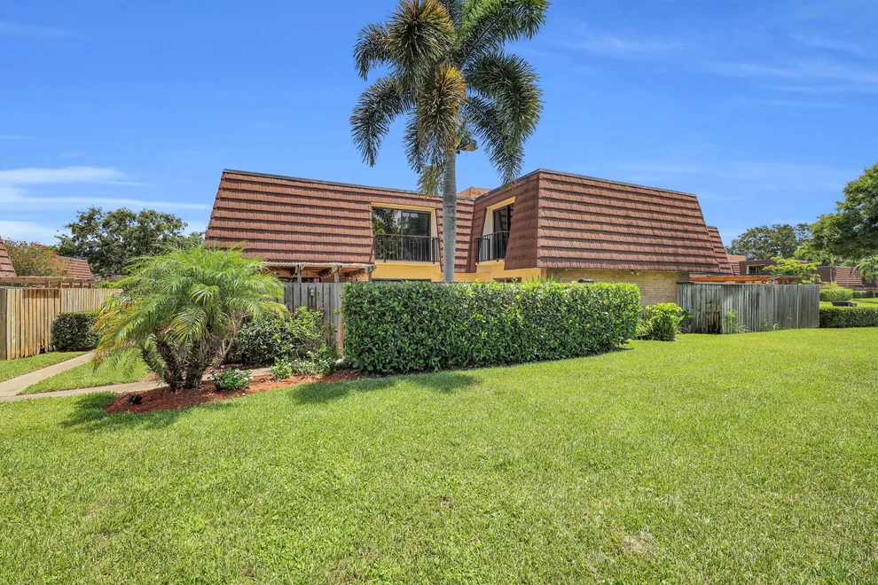 Unit for sale at 1119 11th Lane, Palm Beach Gardens, FL 33418