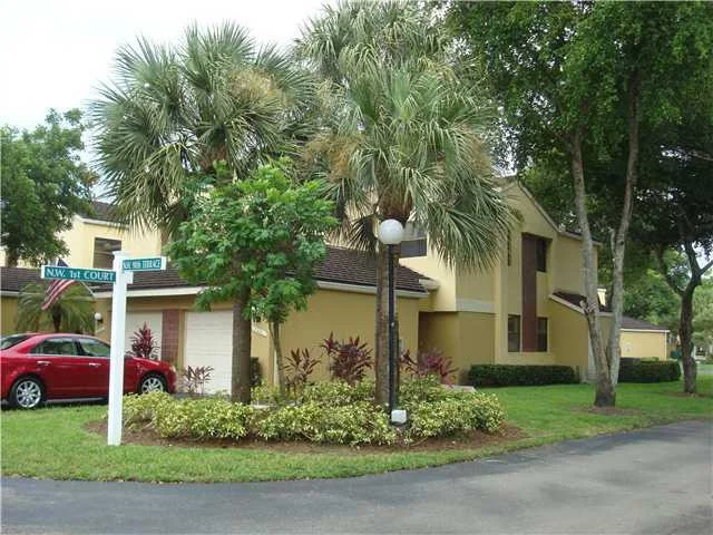Unit for sale at 165 NW 98th Terrace, Plantation, FL 33324