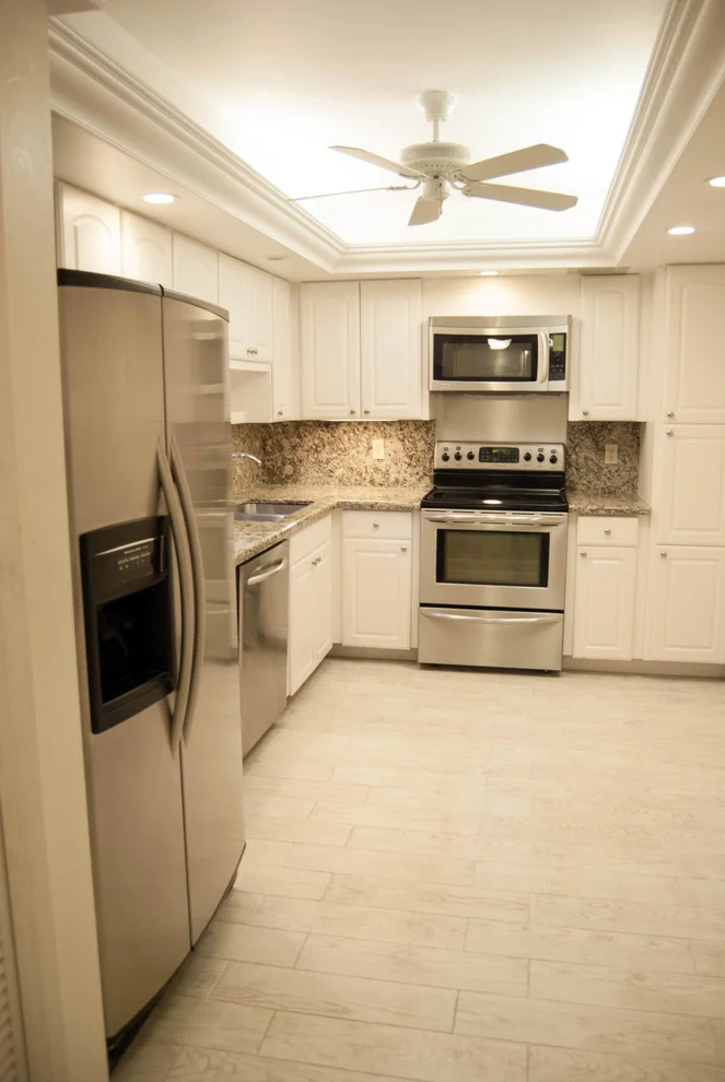 Unit for sale at 565 Oaks Lane, Pompano Beach, FL 33069
