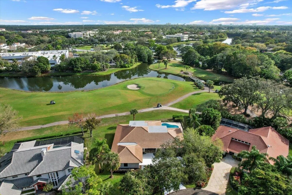 Unit for sale at 13 Cambria Road E, Palm Beach Gardens, FL 33418