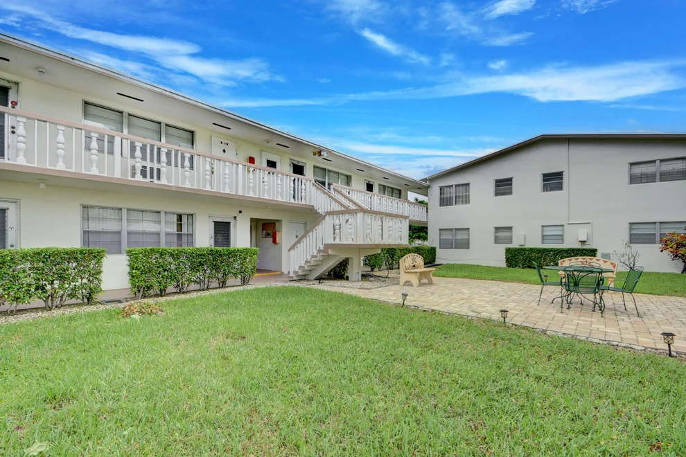 Unit for sale at 18 Cambridge A, West Palm Beach, FL 33417